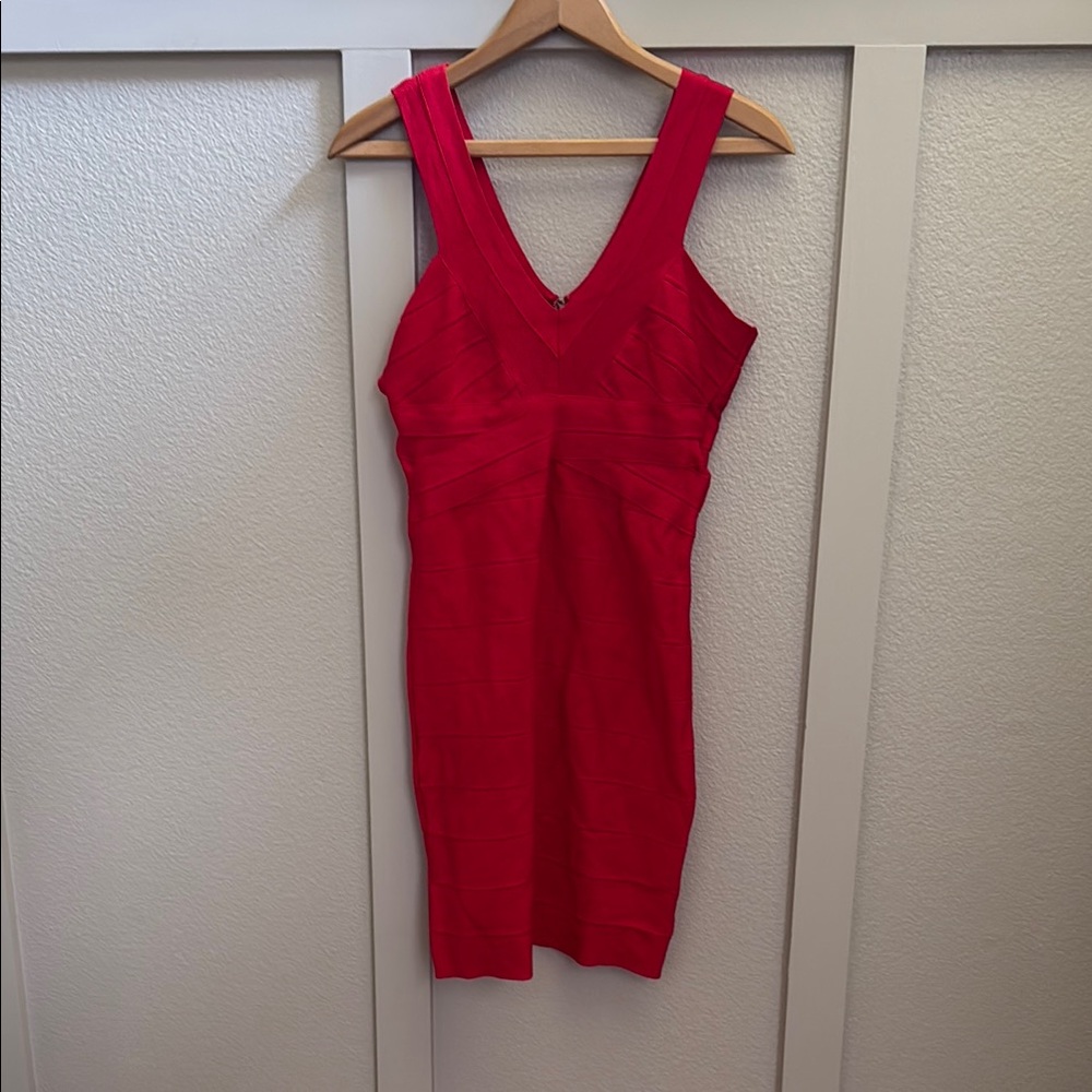 Elegant Red Sleeveless Dress